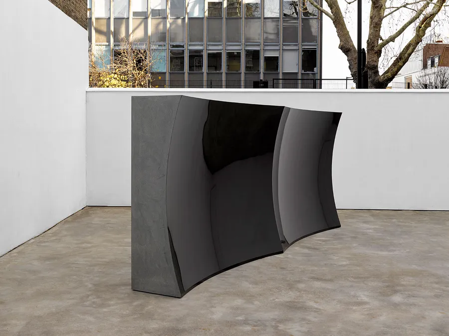 Untitled - Granite, Anish Kapoor (2018)